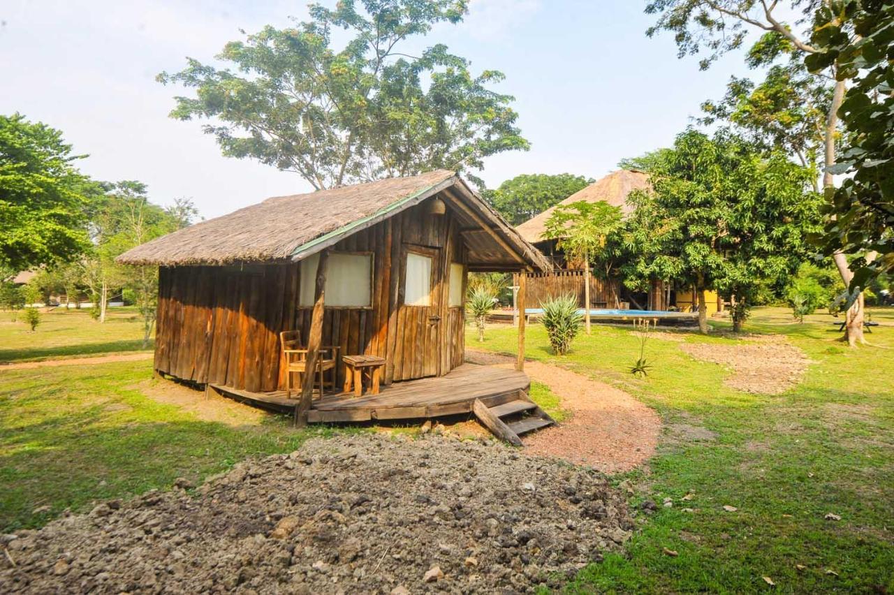 Bullbush River Camp Kihihi Luaran gambar