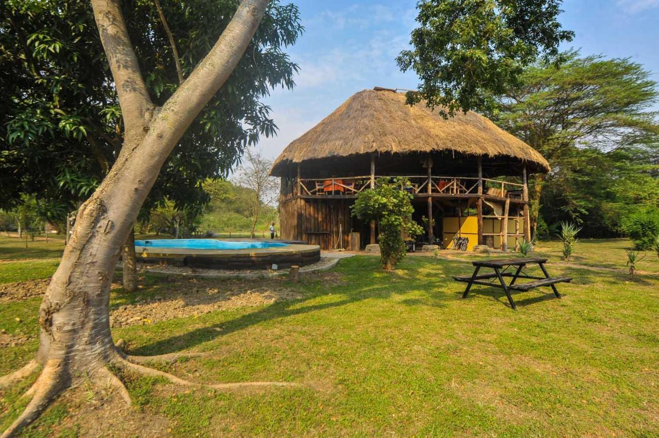 Bullbush River Camp Kihihi Luaran gambar