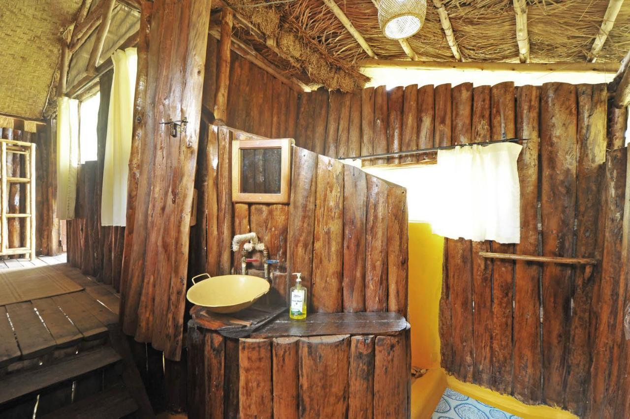 Bullbush River Camp Kihihi Luaran gambar